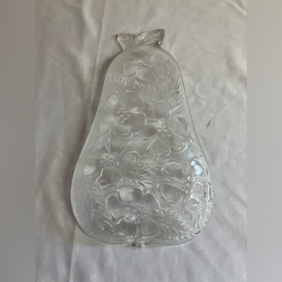 Floral Embossed Glass Pear Shaped Dish - Picture 3 of 8